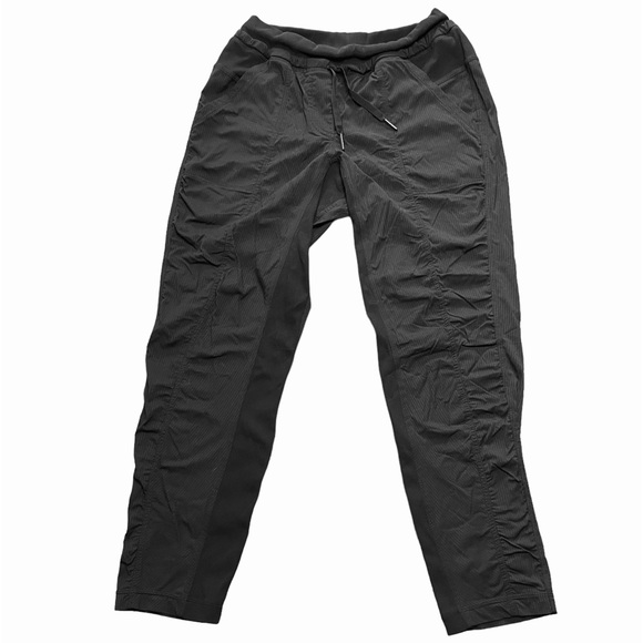 Lululemon Street to Studio Pant II Black (Unlined) Size 6 - Picture 2 of 4